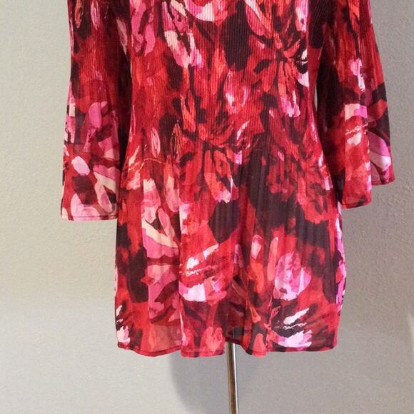 Catherine's Colorful Sheer Crinkle Stretch  Bell Sleeve Tunic Top 2X (22-24) - Picture 10 of 16